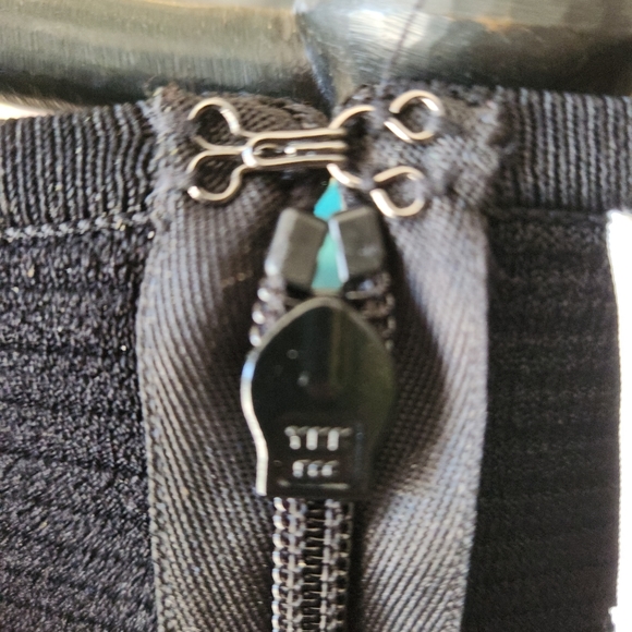 Herve Leger semi formal dress. - Picture 4 of 6